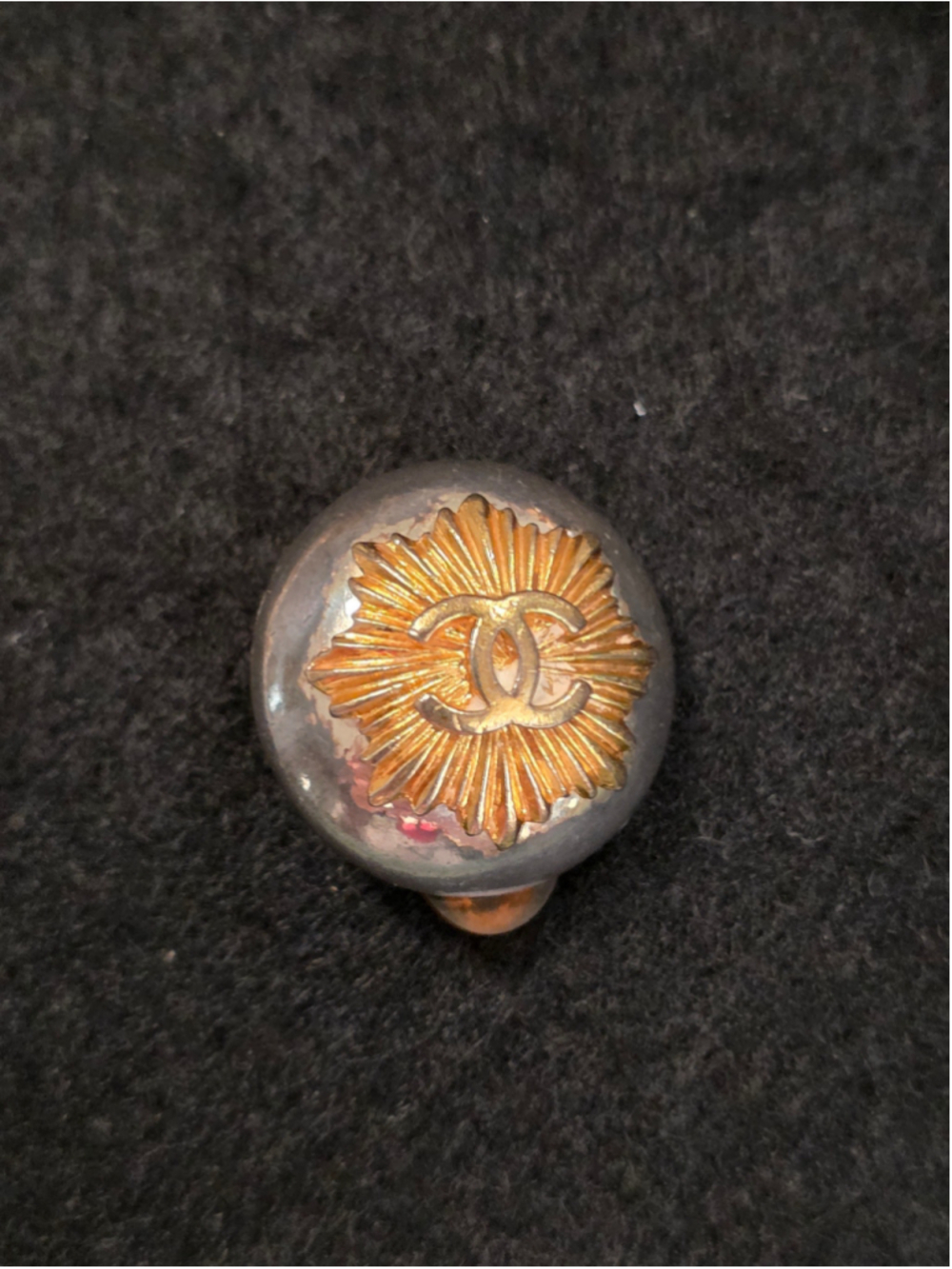 RARE 1996 Date Stamped Chanel Two-Tone Sunburst Earrings - Picture 2 of 8